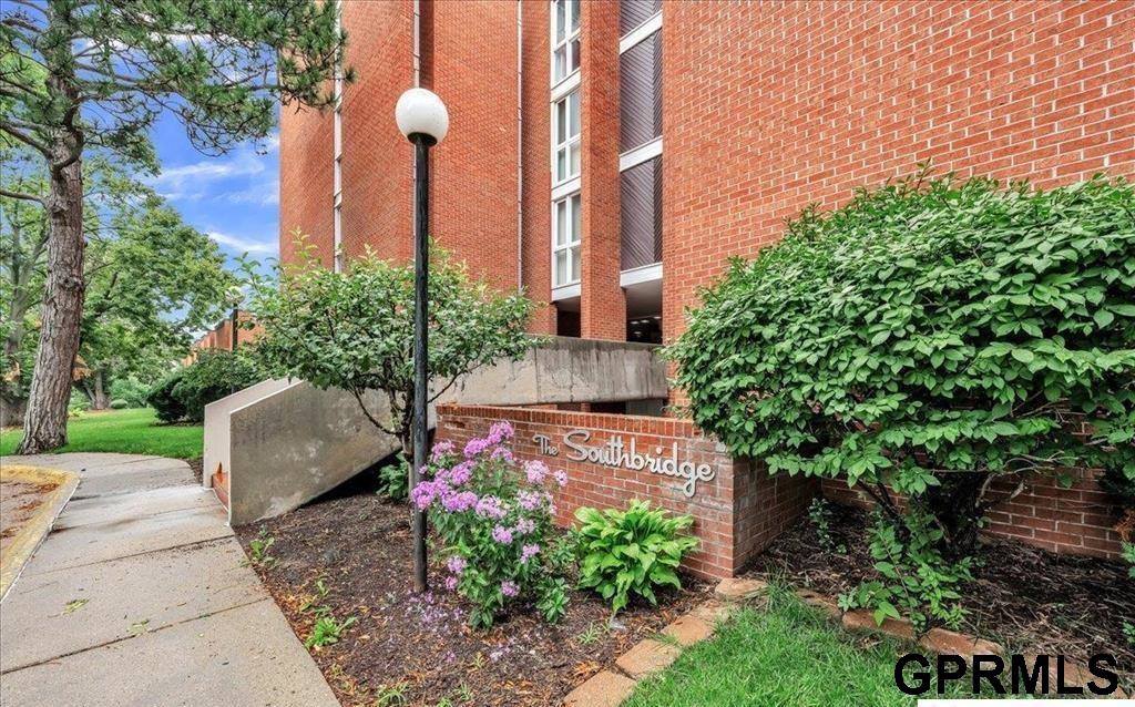 3702 Jackson Street, Omaha, NE 68105