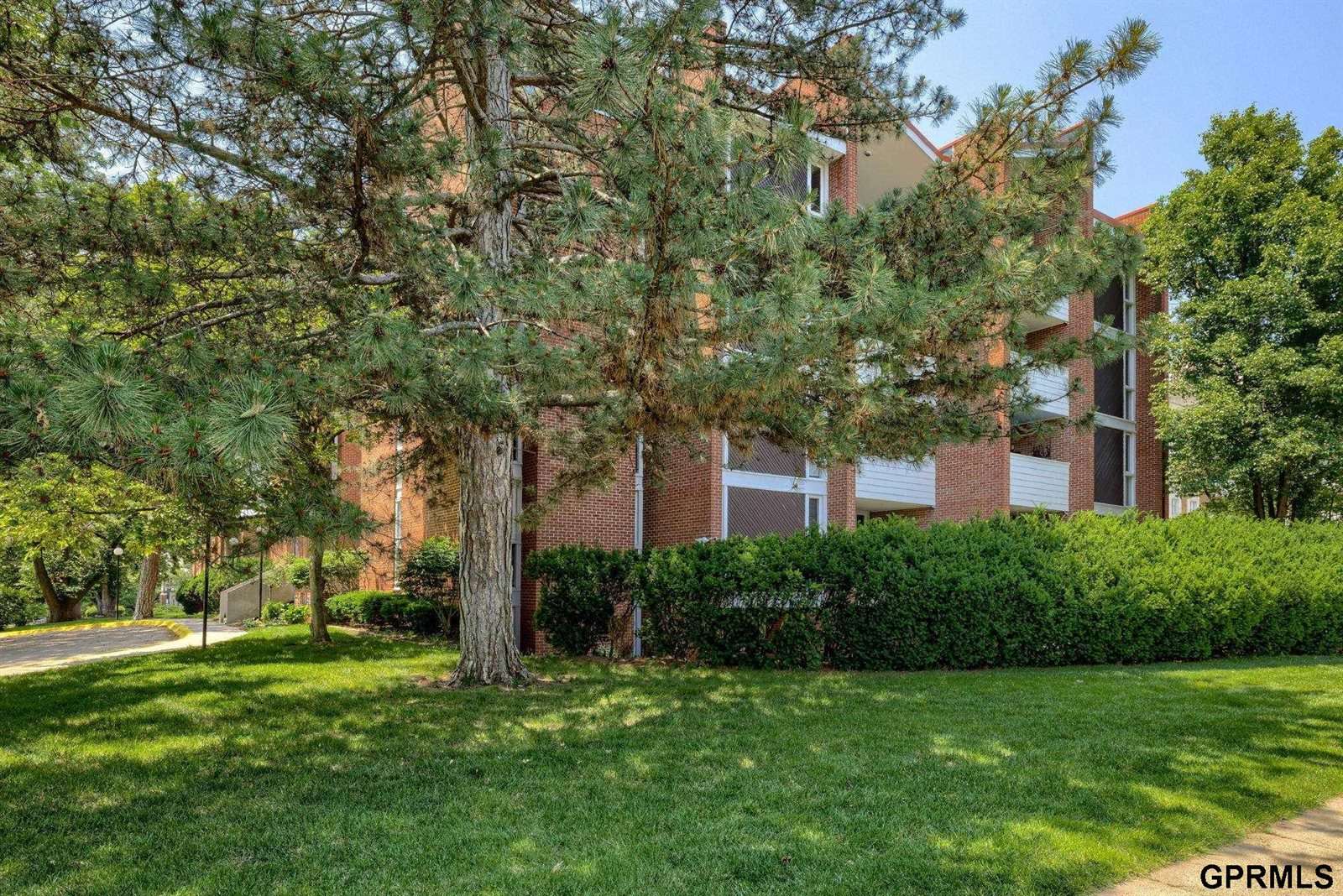 3702 Jackson Street, Omaha, NE 68105