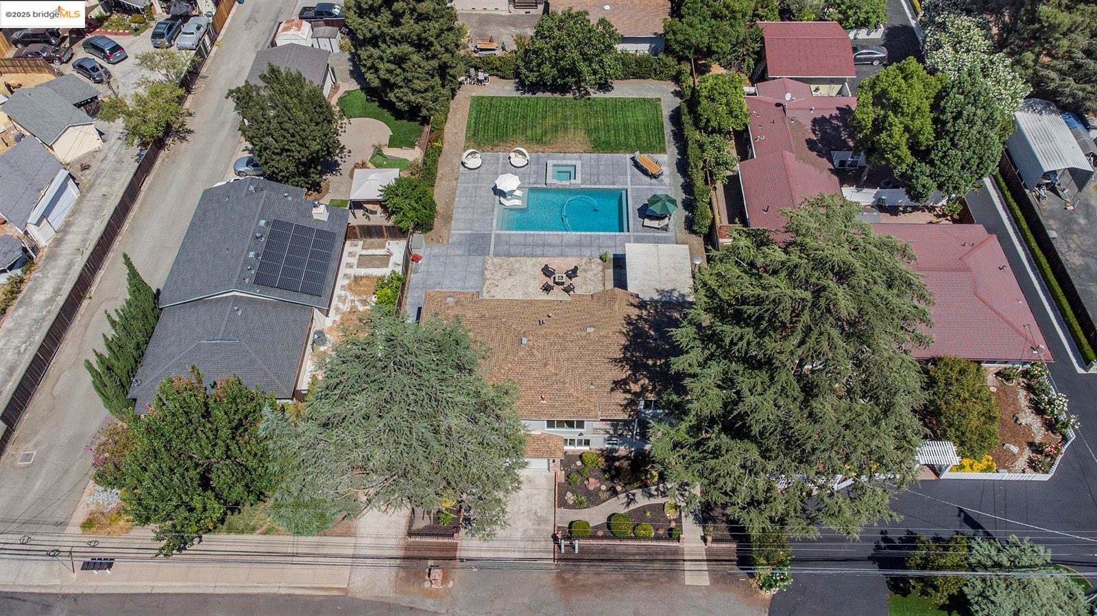 1828 Clayton Way, Concord, CA 94519
