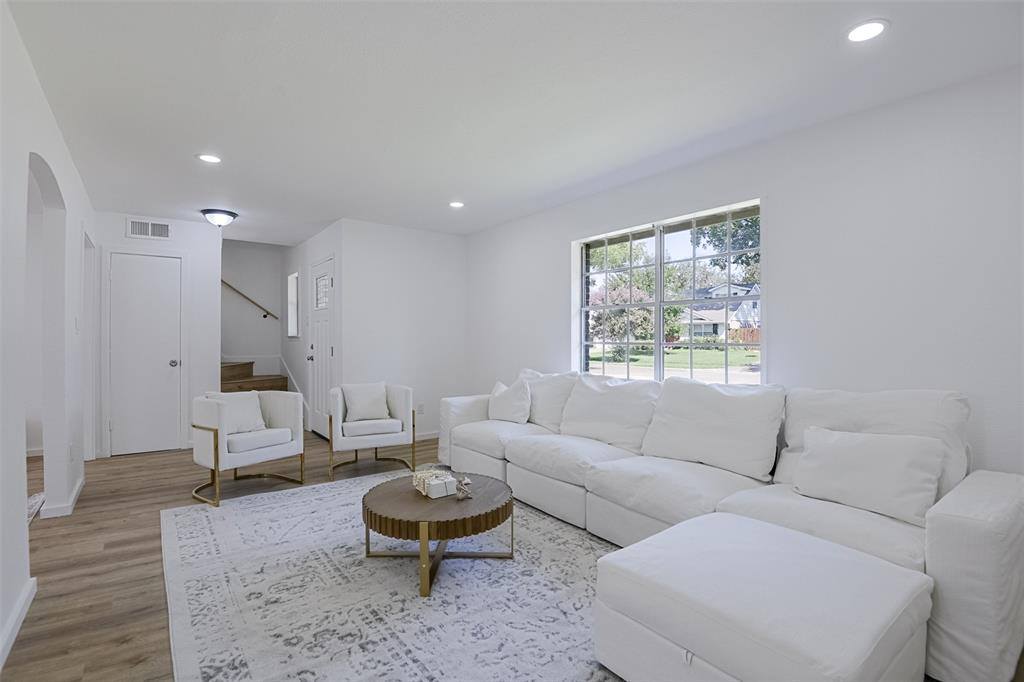 13050 Glenside Drive, Farmers Branch, TX 75234