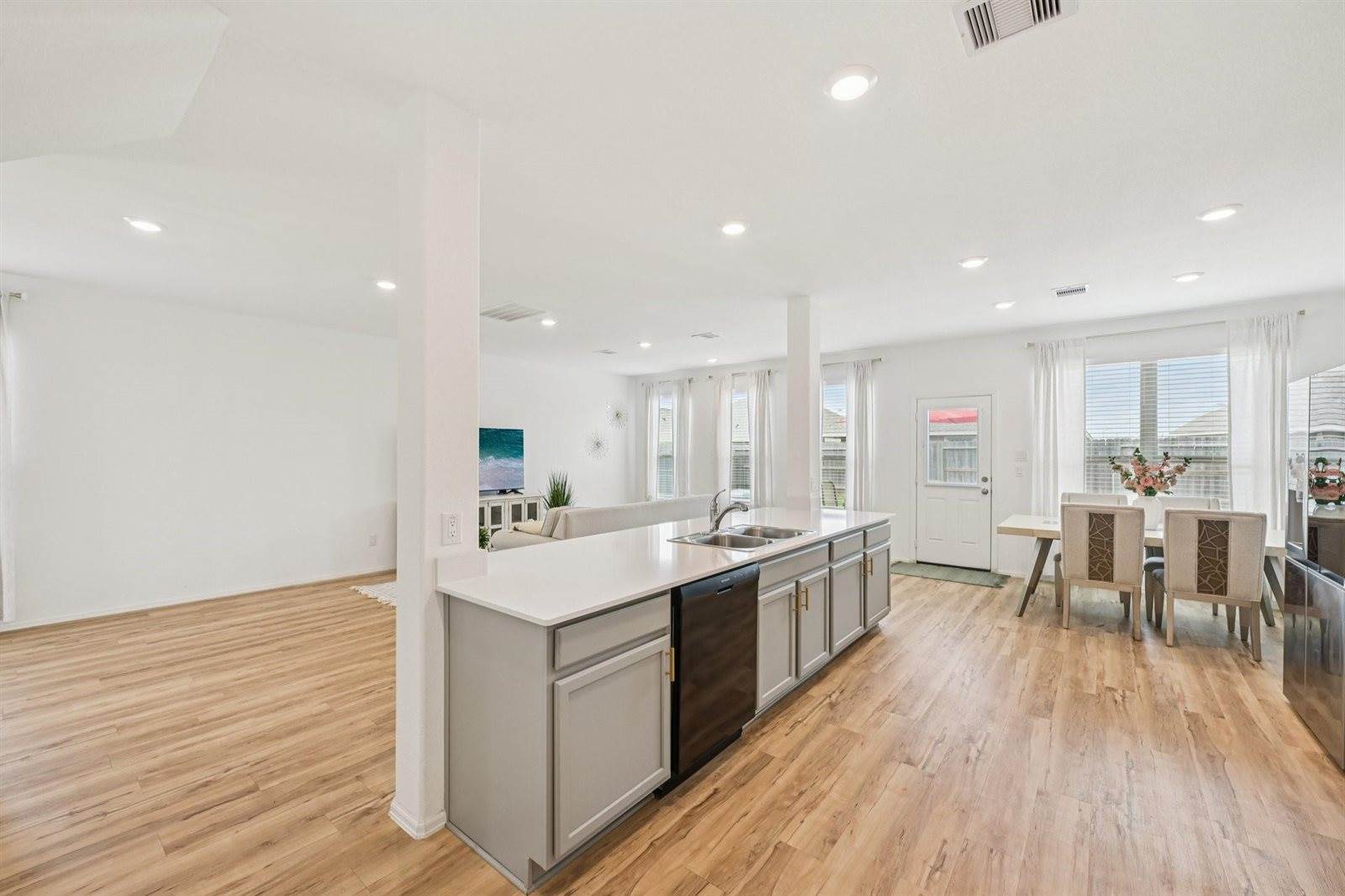 18479 Running Shadow Court, Hockley, TX 77447