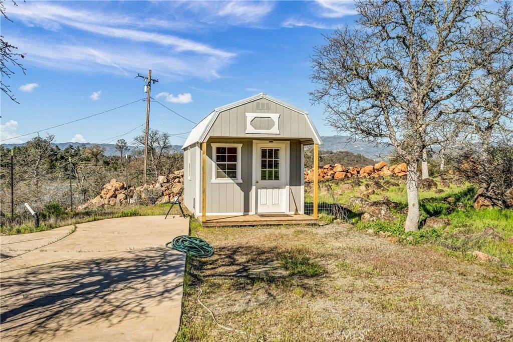 21054 Yankee Valley Road, Hidden Valley Lake, CA 95467