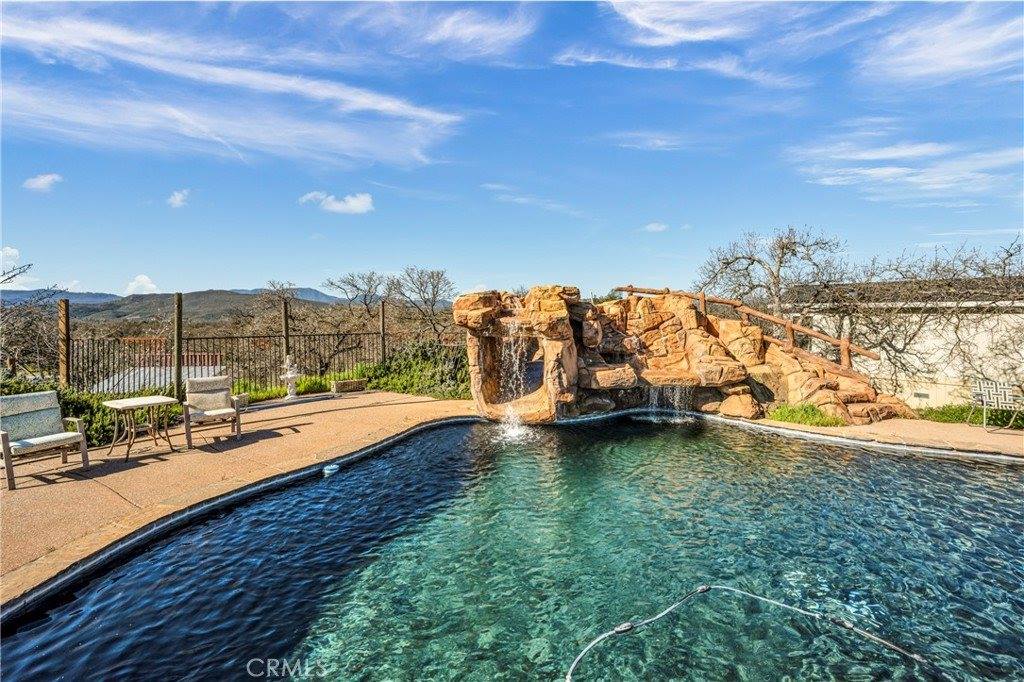 21054 Yankee Valley Road, Hidden Valley Lake, CA 95467