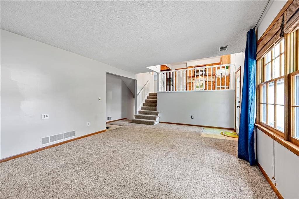 14424 West 84th Terrace, Lenexa, KS 66215