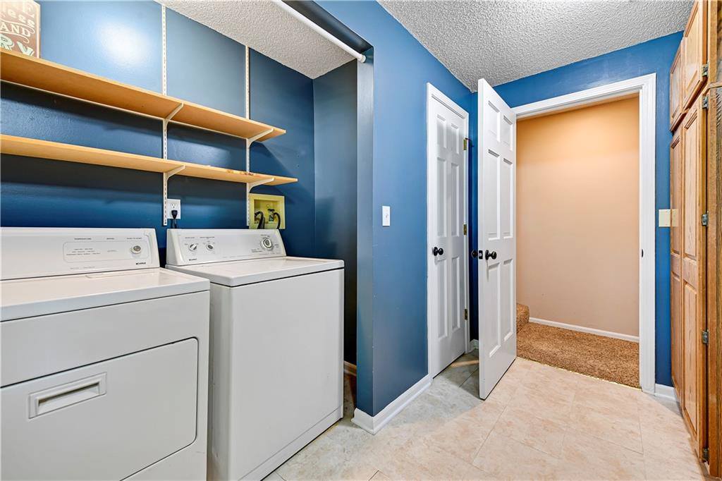 14424 West 84th Terrace, Lenexa, KS 66215