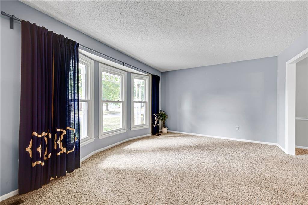 14424 West 84th Terrace, Lenexa, KS 66215