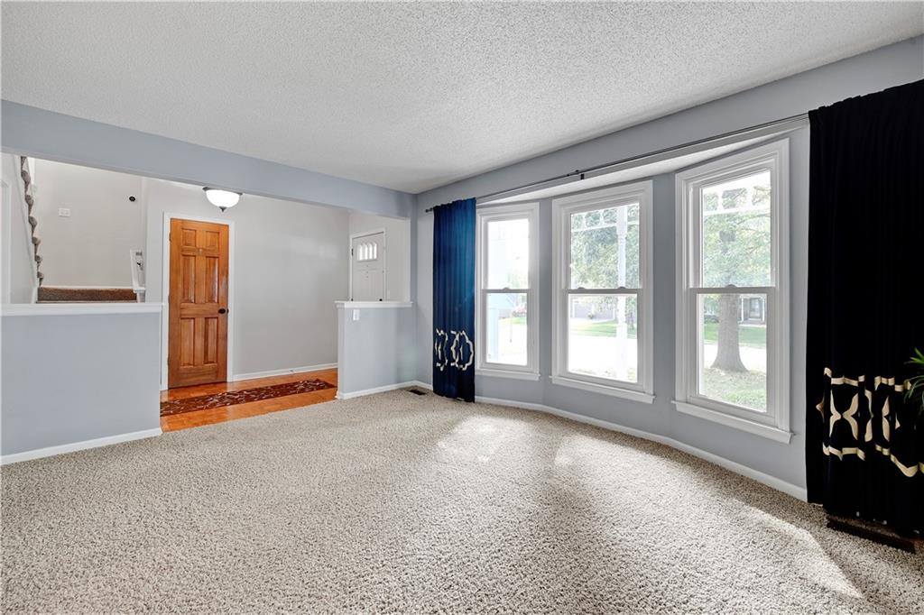 14424 West 84th Terrace, Lenexa, KS 66215