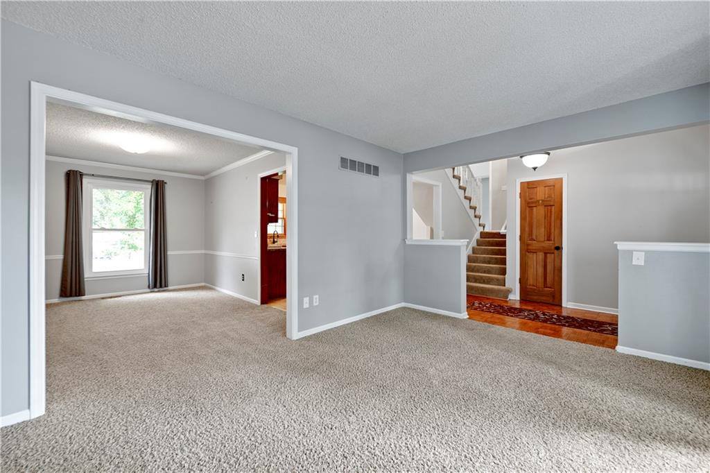 14424 West 84th Terrace, Lenexa, KS 66215