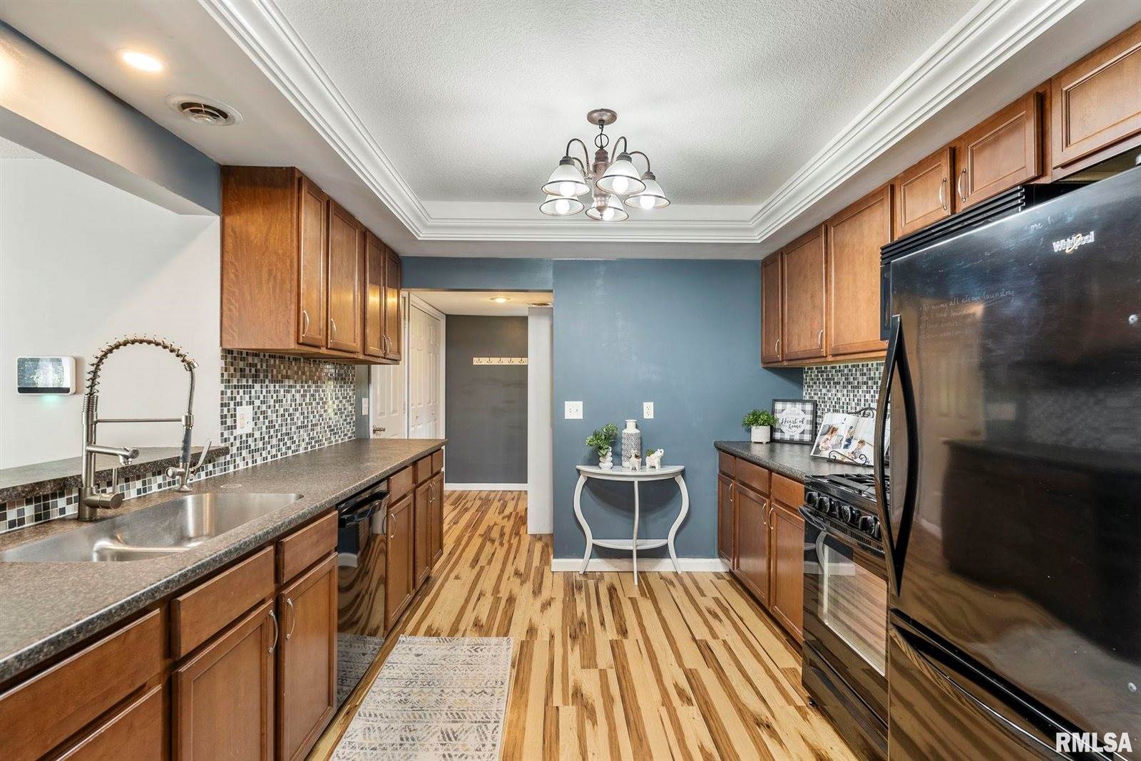 4223 18TH Avenue, Moline, IL 61265