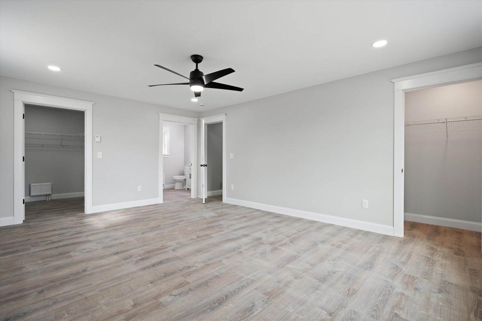 649 Streamside Avenue, Hermon, ME 04401