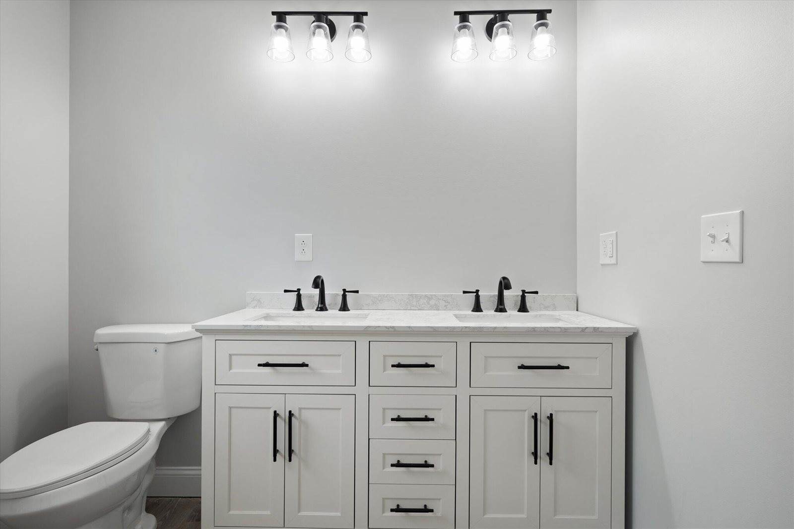 649 Streamside Avenue, Hermon, ME 04401