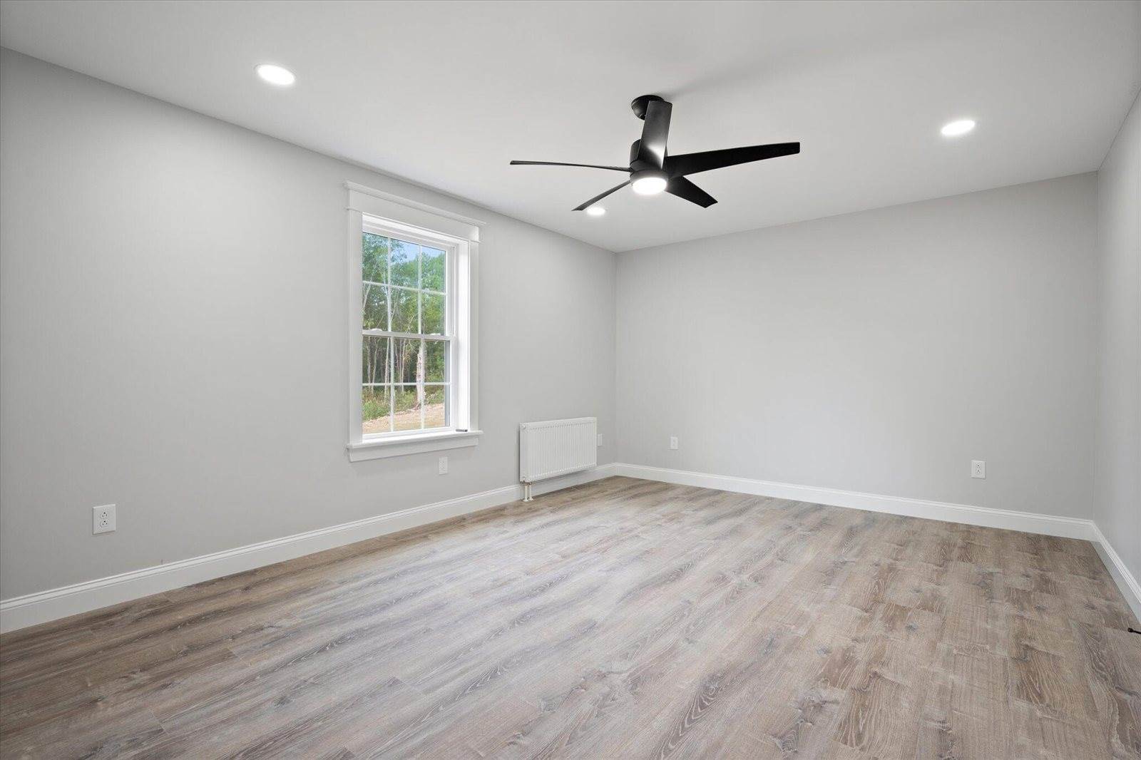 649 Streamside Avenue, Hermon, ME 04401