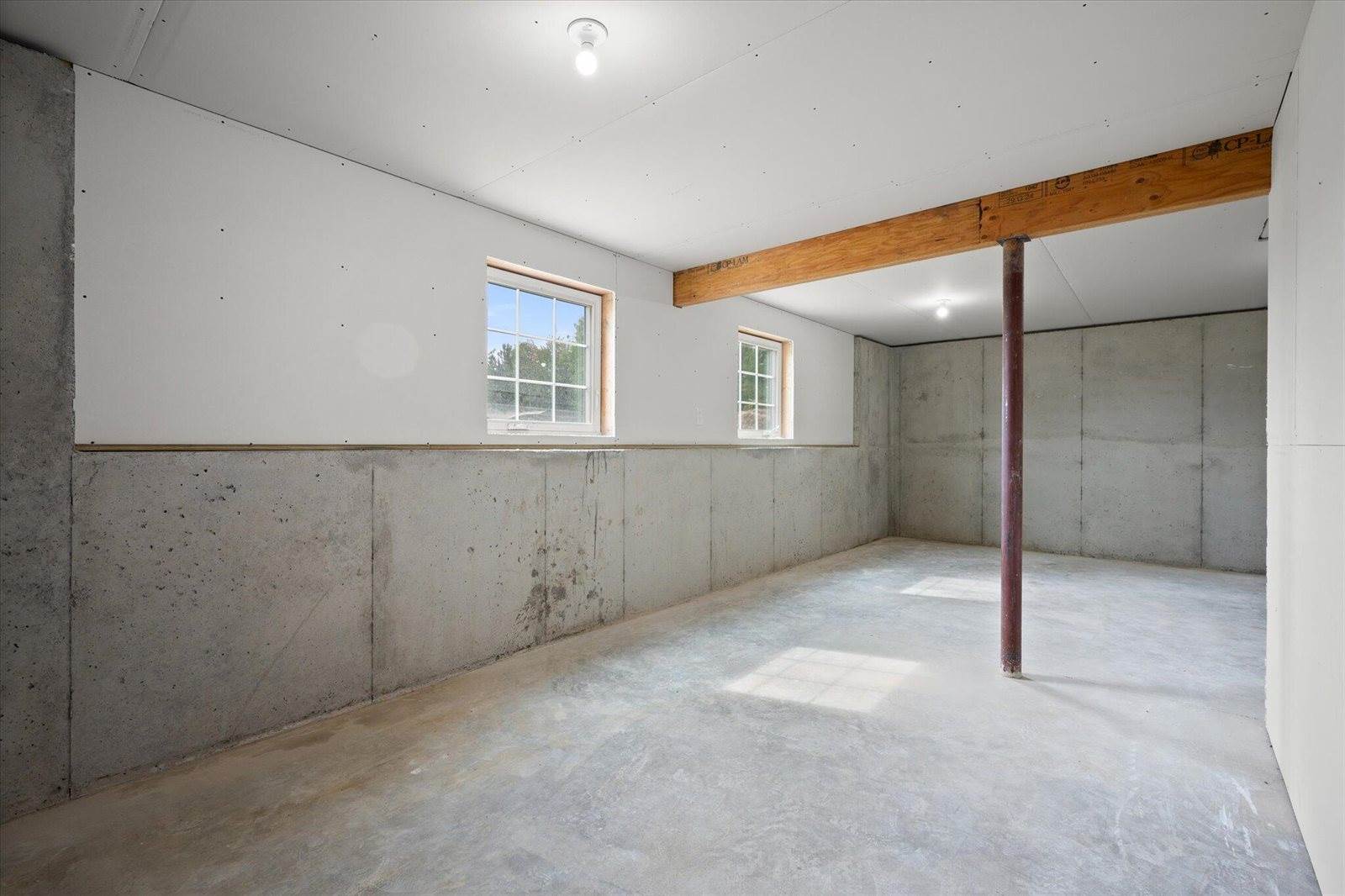 649 Streamside Avenue, Hermon, ME 04401