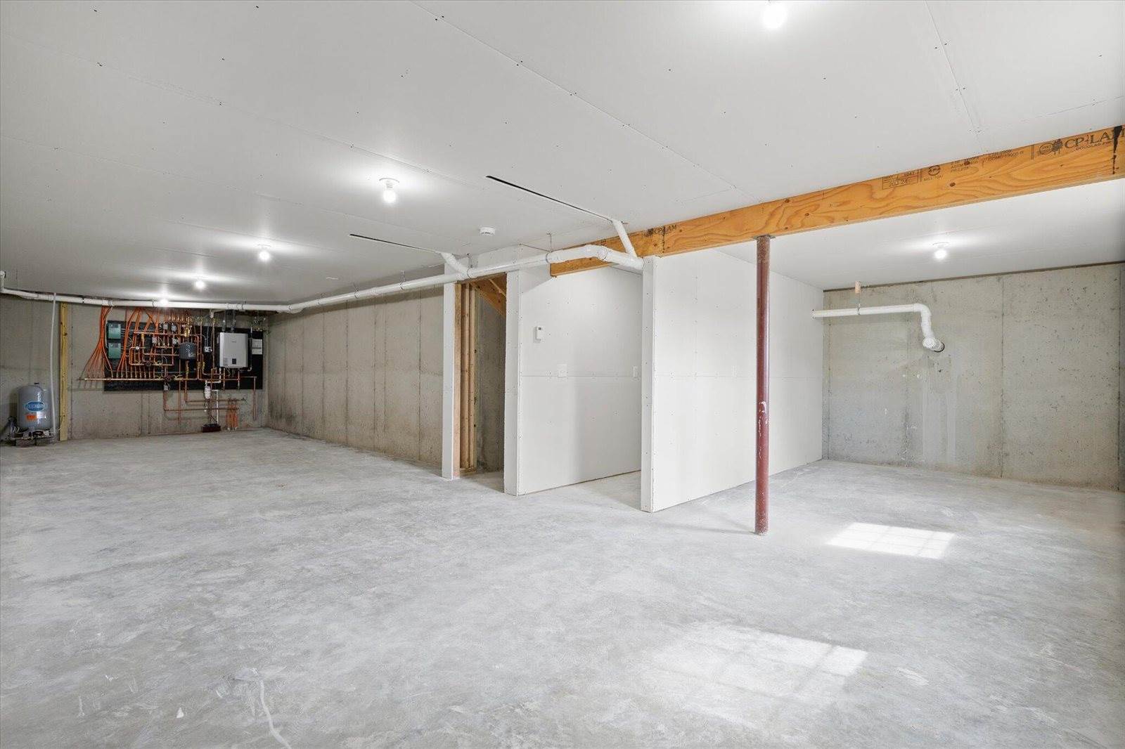 649 Streamside Avenue, Hermon, ME 04401