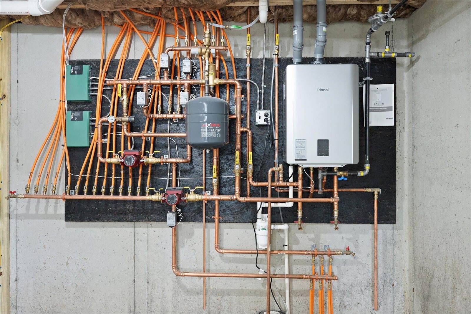 649 Streamside Avenue, Hermon, ME 04401