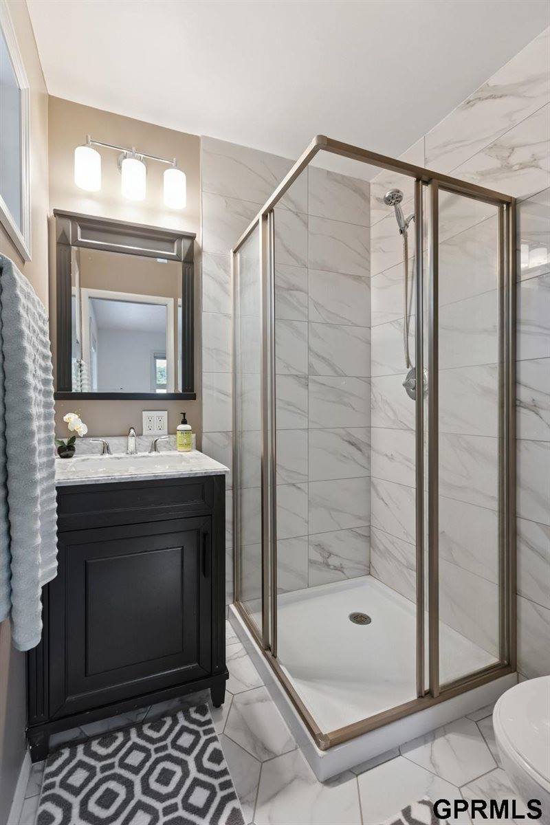 9334 Spring Street, Omaha, NE 68124