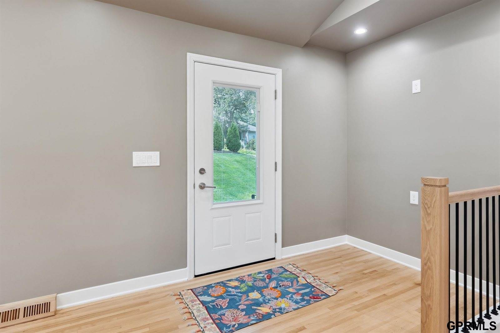 9334 Spring Street, Omaha, NE 68124