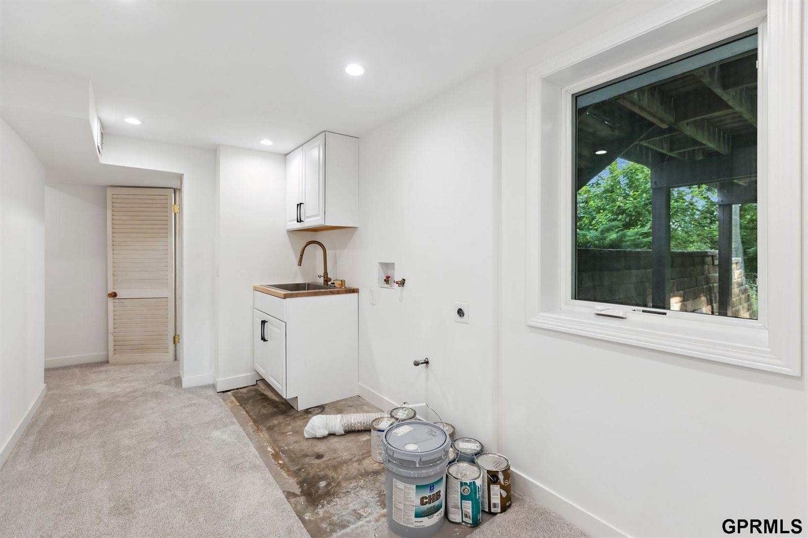 9334 Spring Street, Omaha, NE 68124