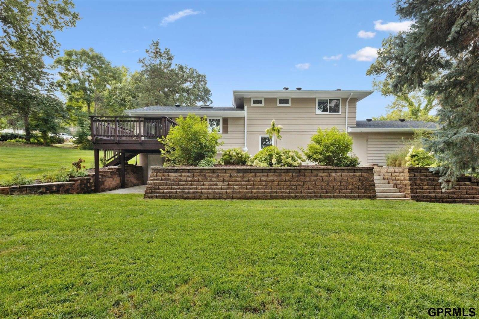 9334 Spring Street, Omaha, NE 68124