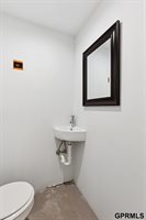 9334 Spring Street, Omaha, NE 68124