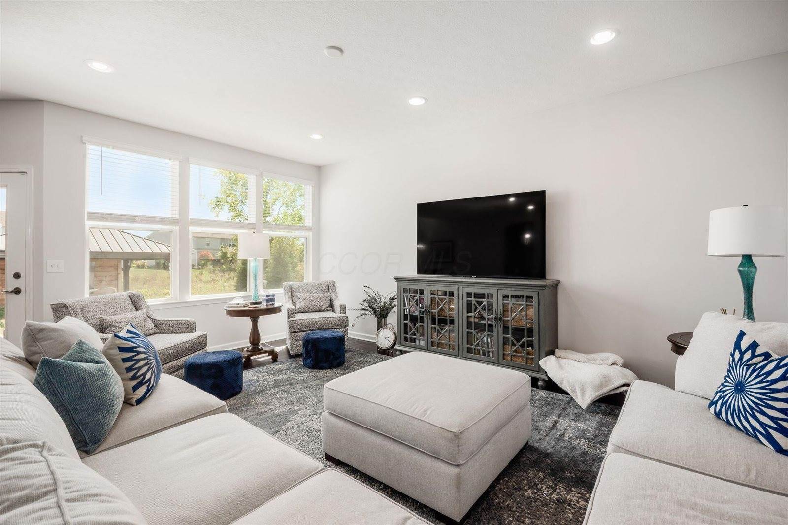 6727 Cat Singer Circle South, Hilliard, OH 43026