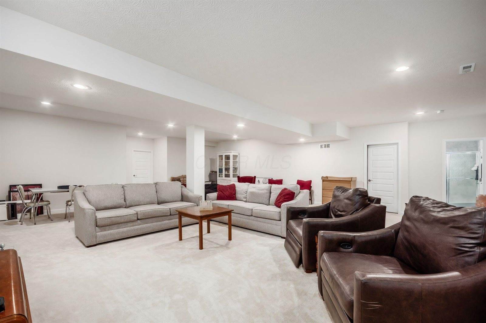 6727 Cat Singer Circle South, Hilliard, OH 43026