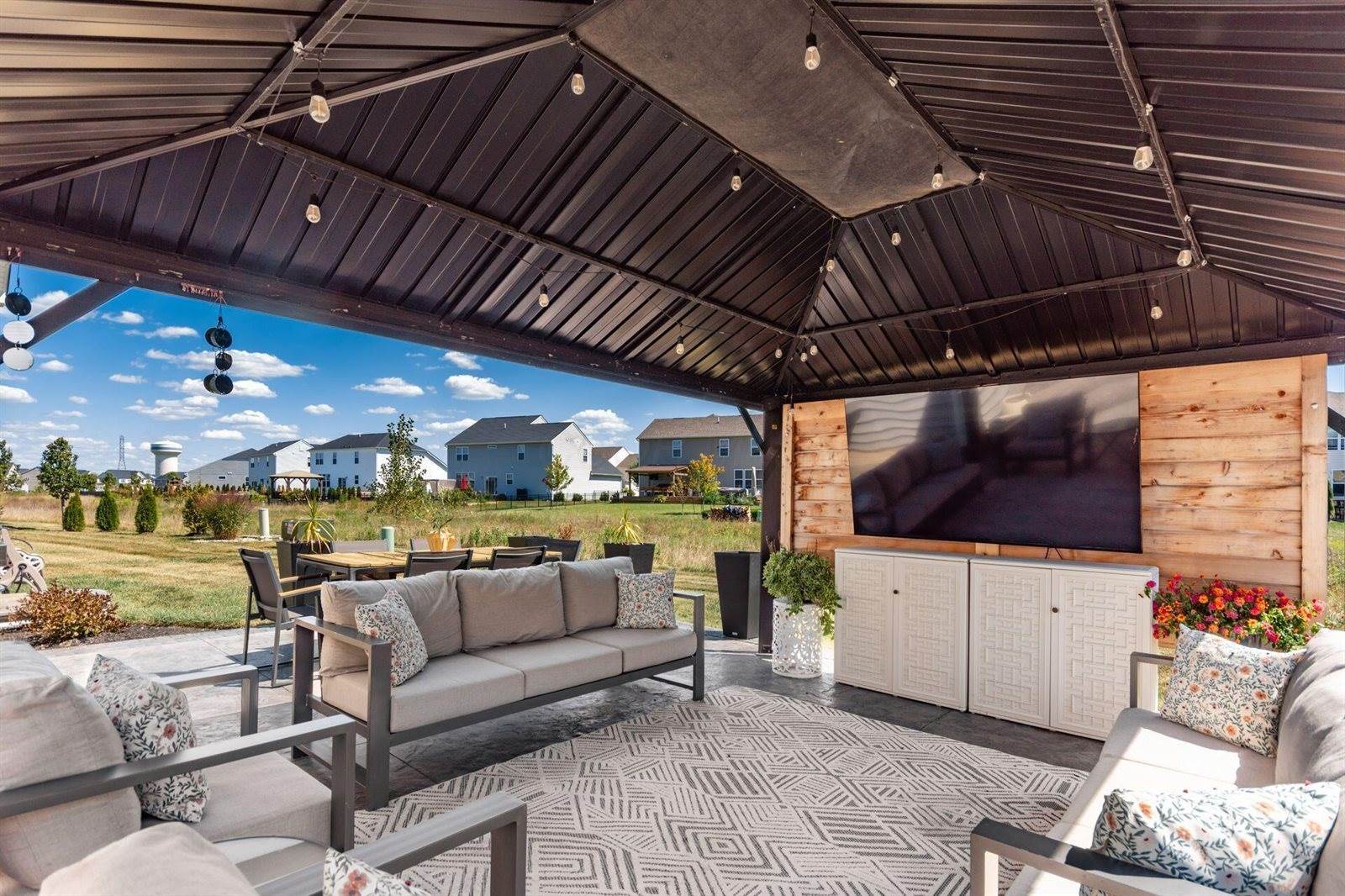 6727 Cat Singer Circle South, Hilliard, OH 43026