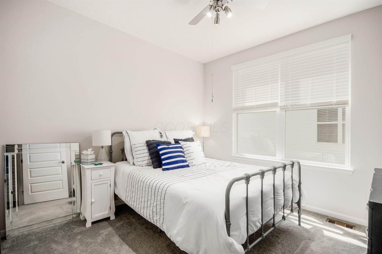 6727 Cat Singer Circle South, Hilliard, OH 43026