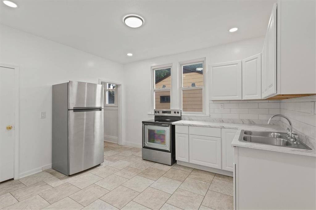 6010 Kenwood Avenue, Kansas City, MO 64110