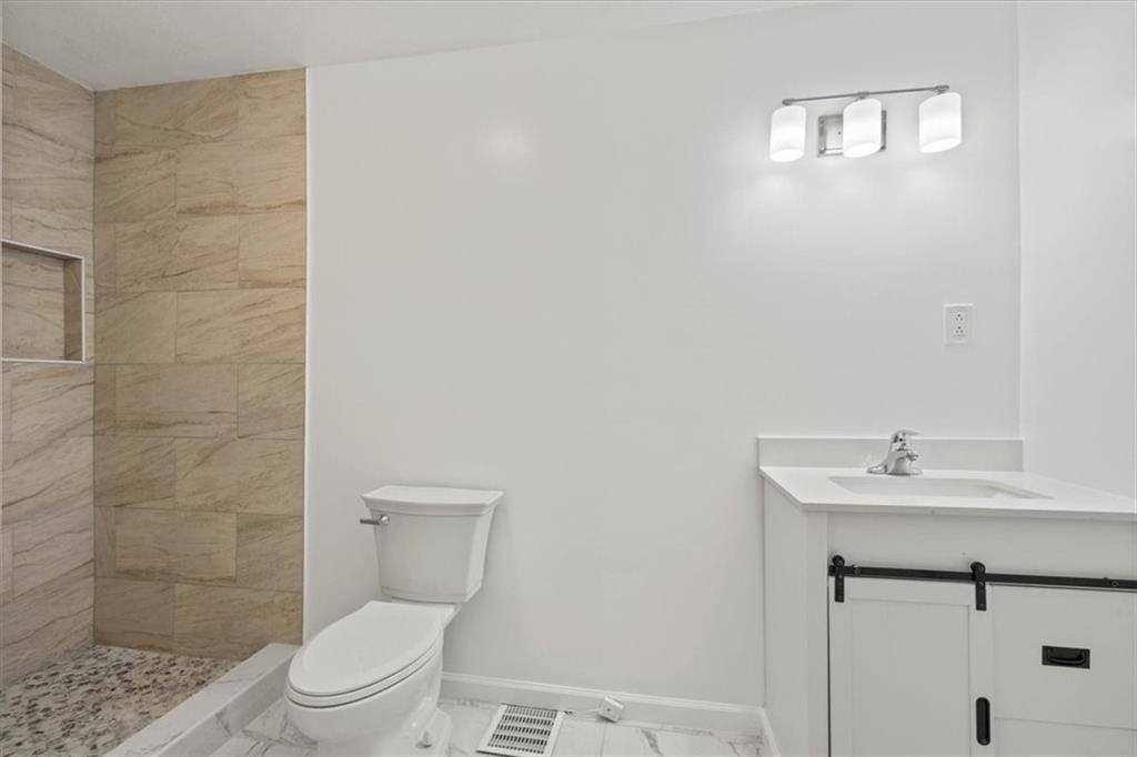 6010 Kenwood Avenue, Kansas City, MO 64110