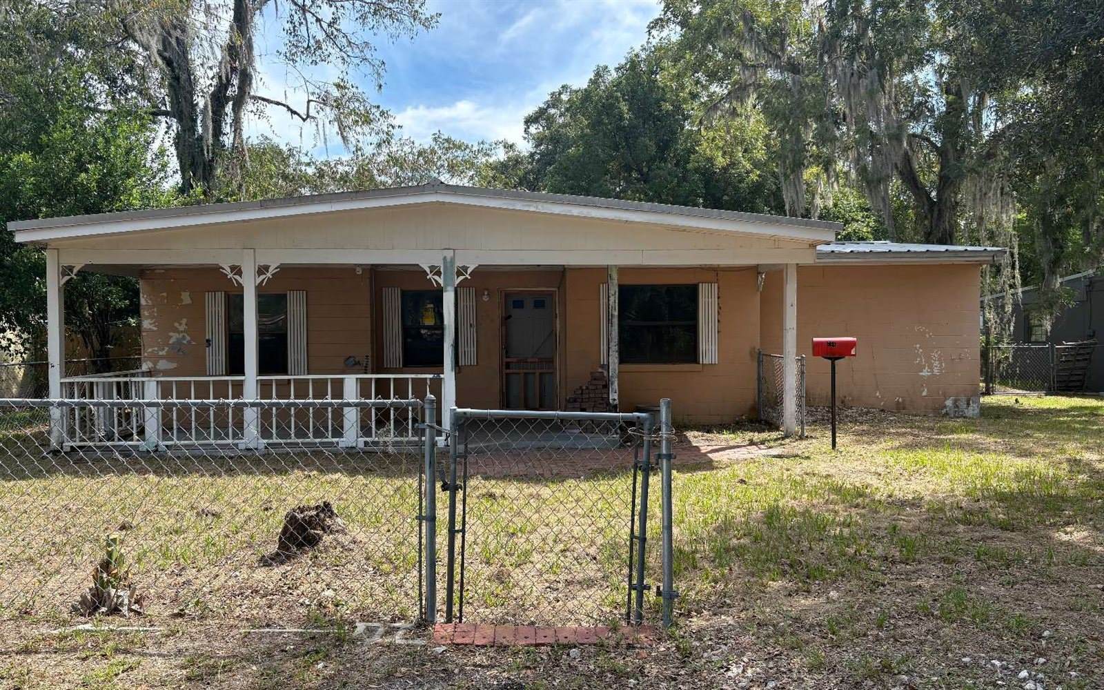 754 SE Saint Johns St, Lake City, FL 32025