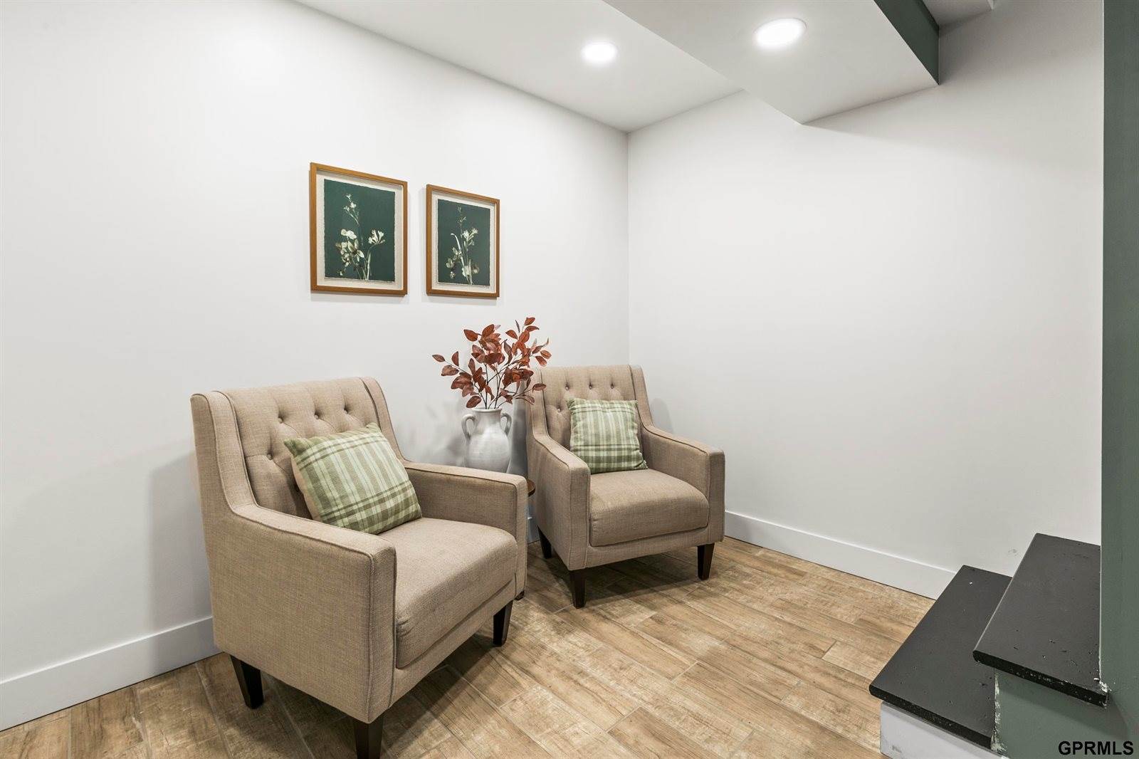 614 Eagle View Drive, Papillion, NE 68133