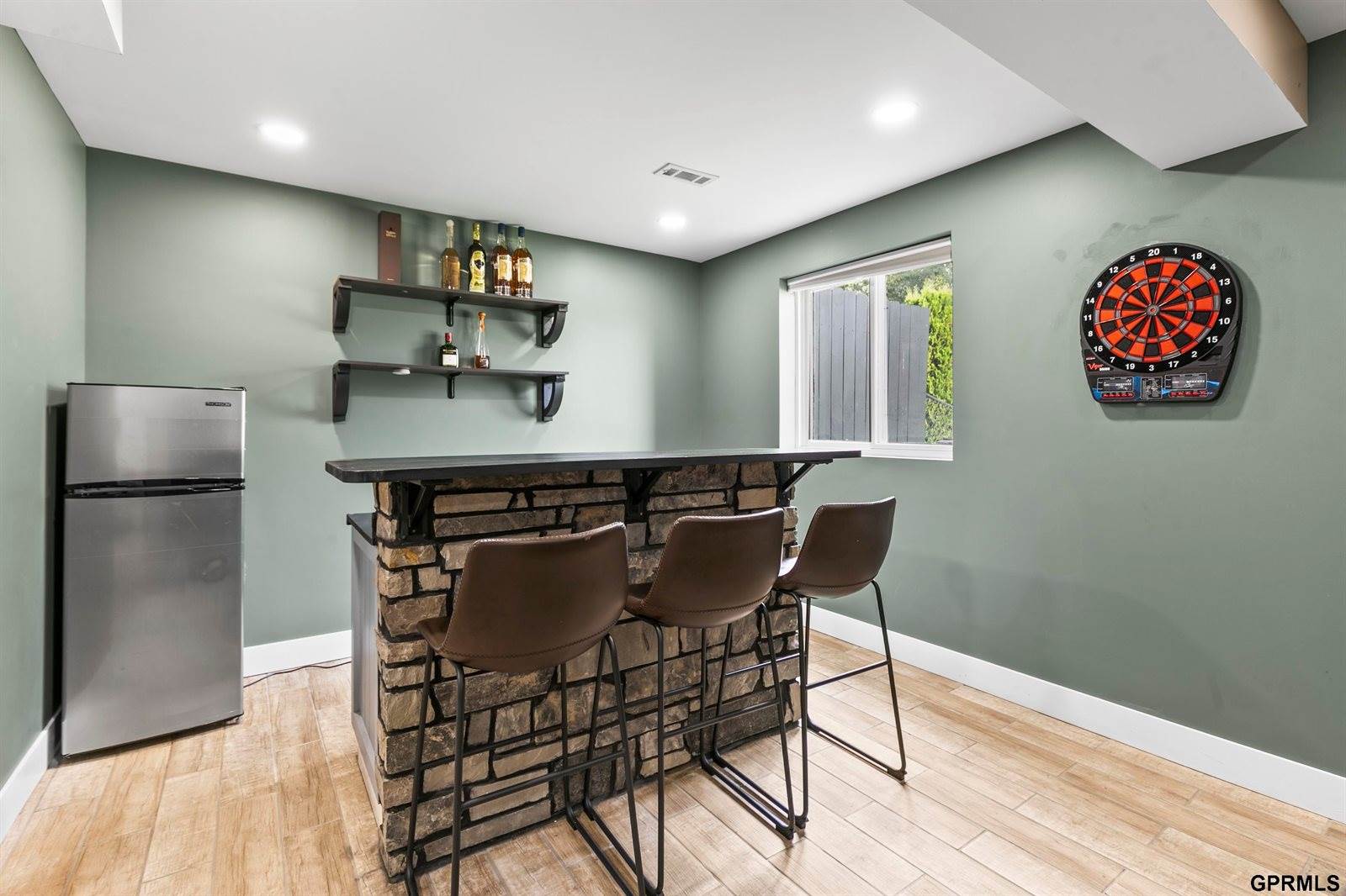 614 Eagle View Drive, Papillion, NE 68133