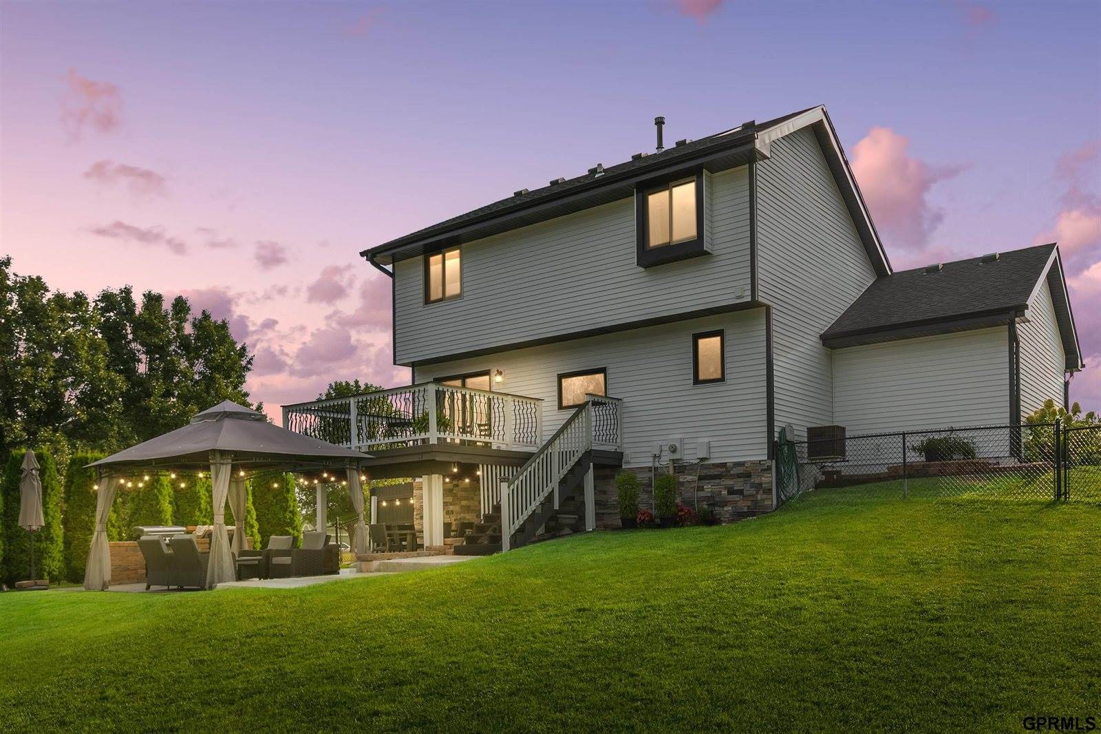 614 Eagle View Drive, Papillion, NE 68133