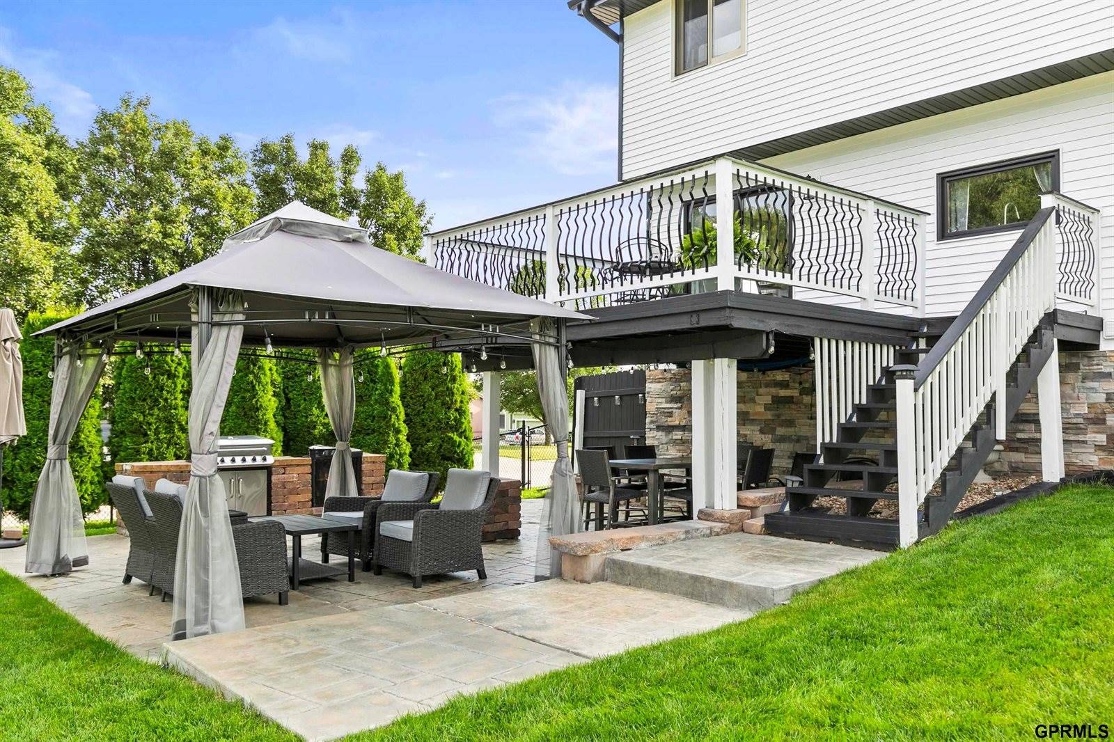 614 Eagle View Drive, Papillion, NE 68133