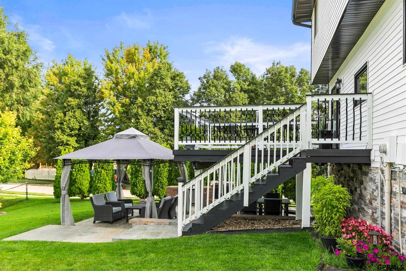 614 Eagle View Drive, Papillion, NE 68133