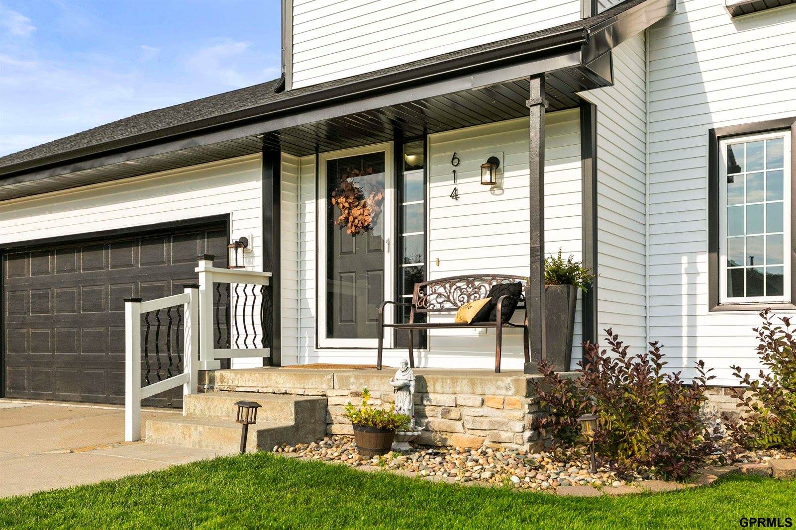 614 Eagle View Drive, Papillion, NE 68133