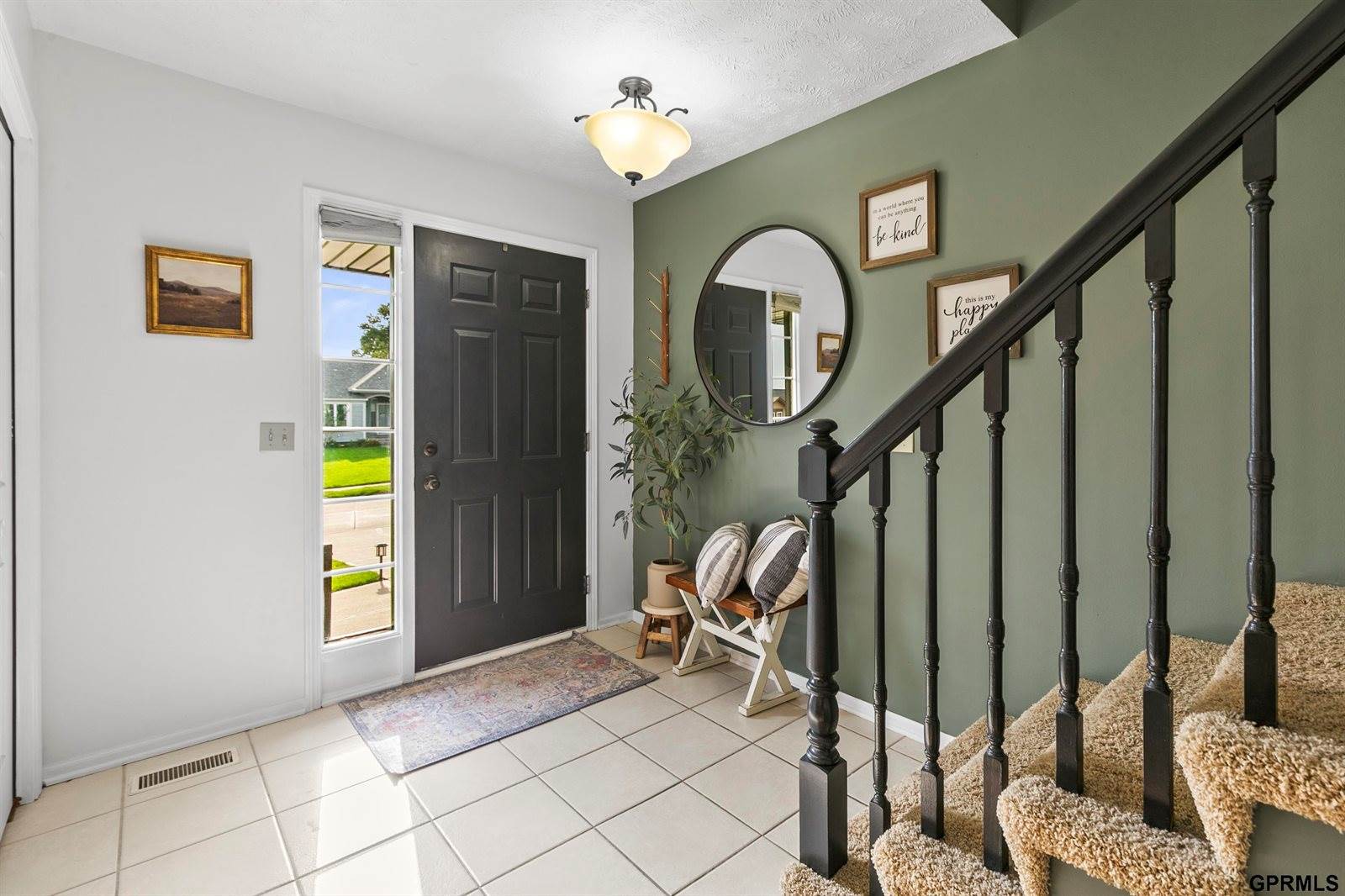 614 Eagle View Drive, Papillion, NE 68133