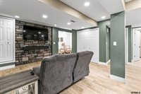 614 Eagle View Drive, Papillion, NE 68133