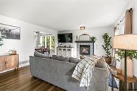 614 Eagle View Drive, Papillion, NE 68133