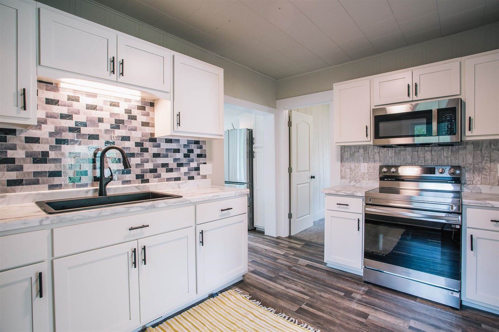 315 W Begley Street, Greenwood, WI 54437