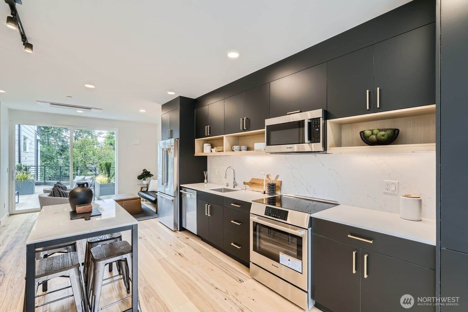 511 Howe Street, Seattle, WA 98109