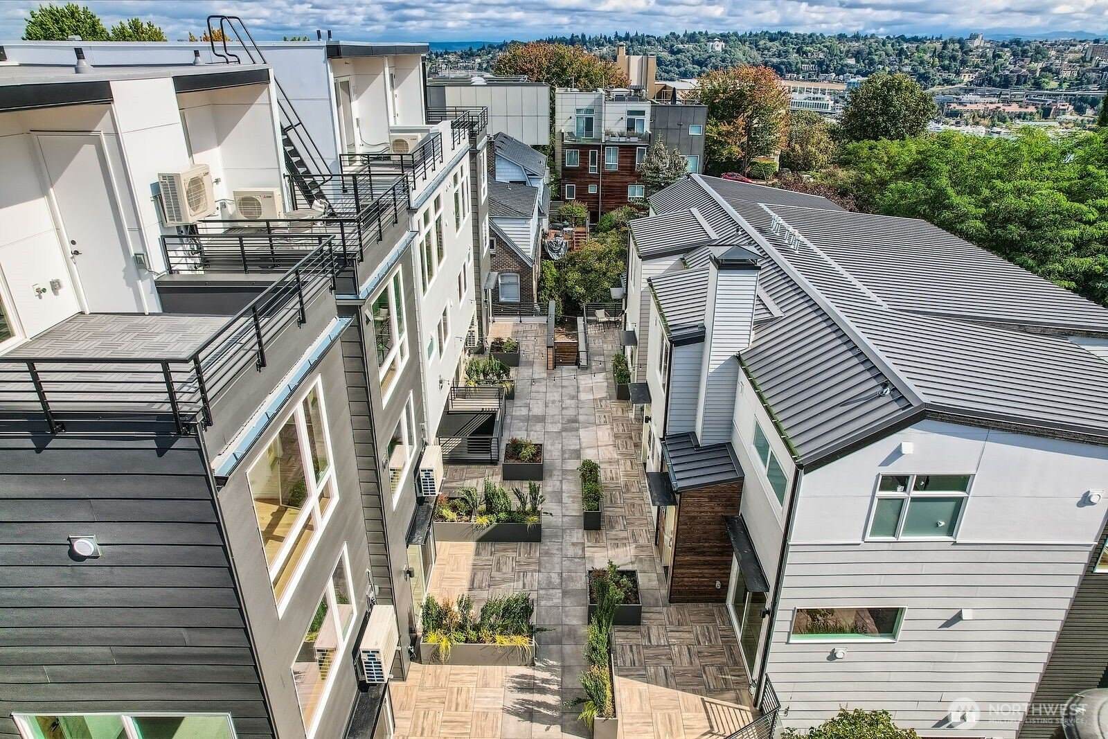 511 Howe Street, Seattle, WA 98109