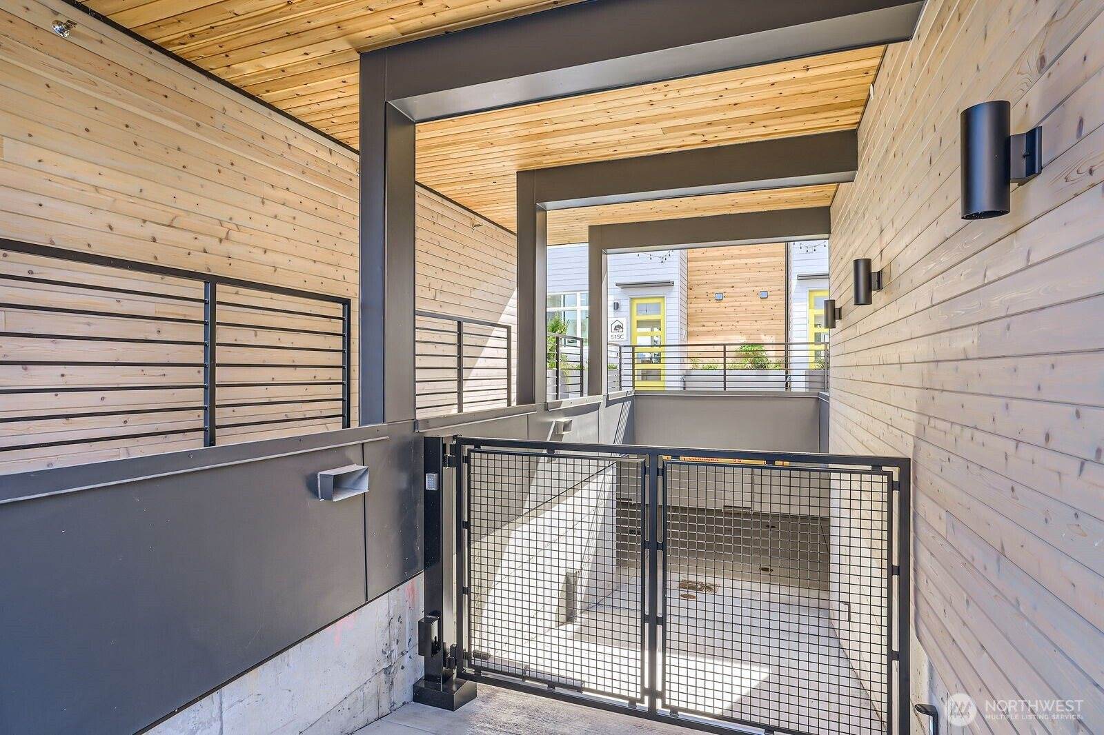 511 Howe Street, Seattle, WA 98109