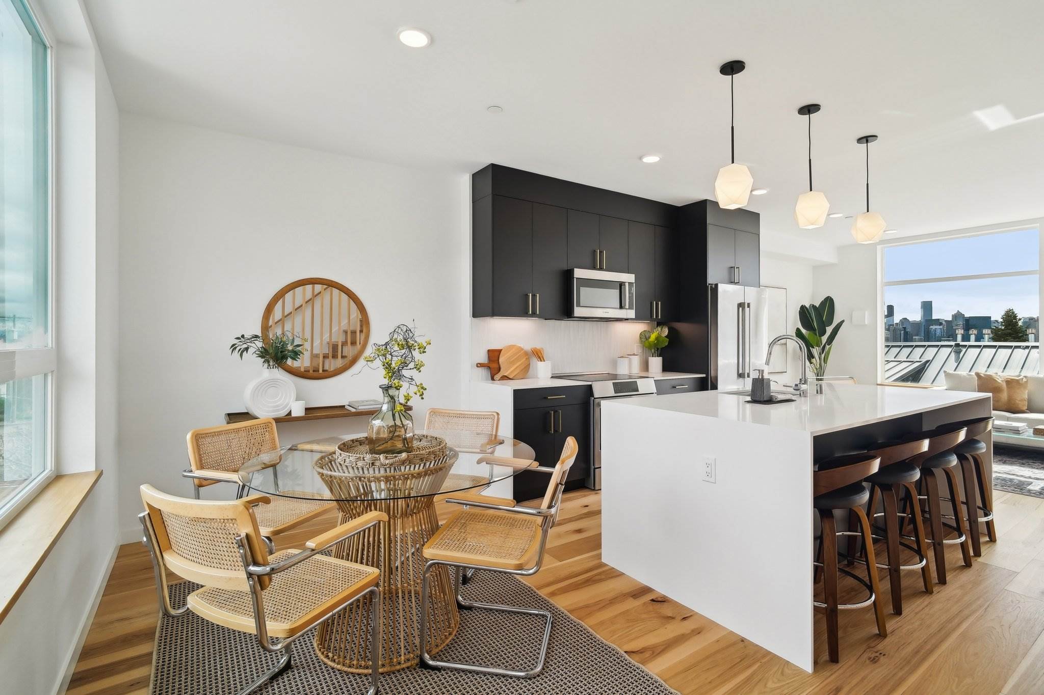 511 Howe St, Seattle, WA 98109