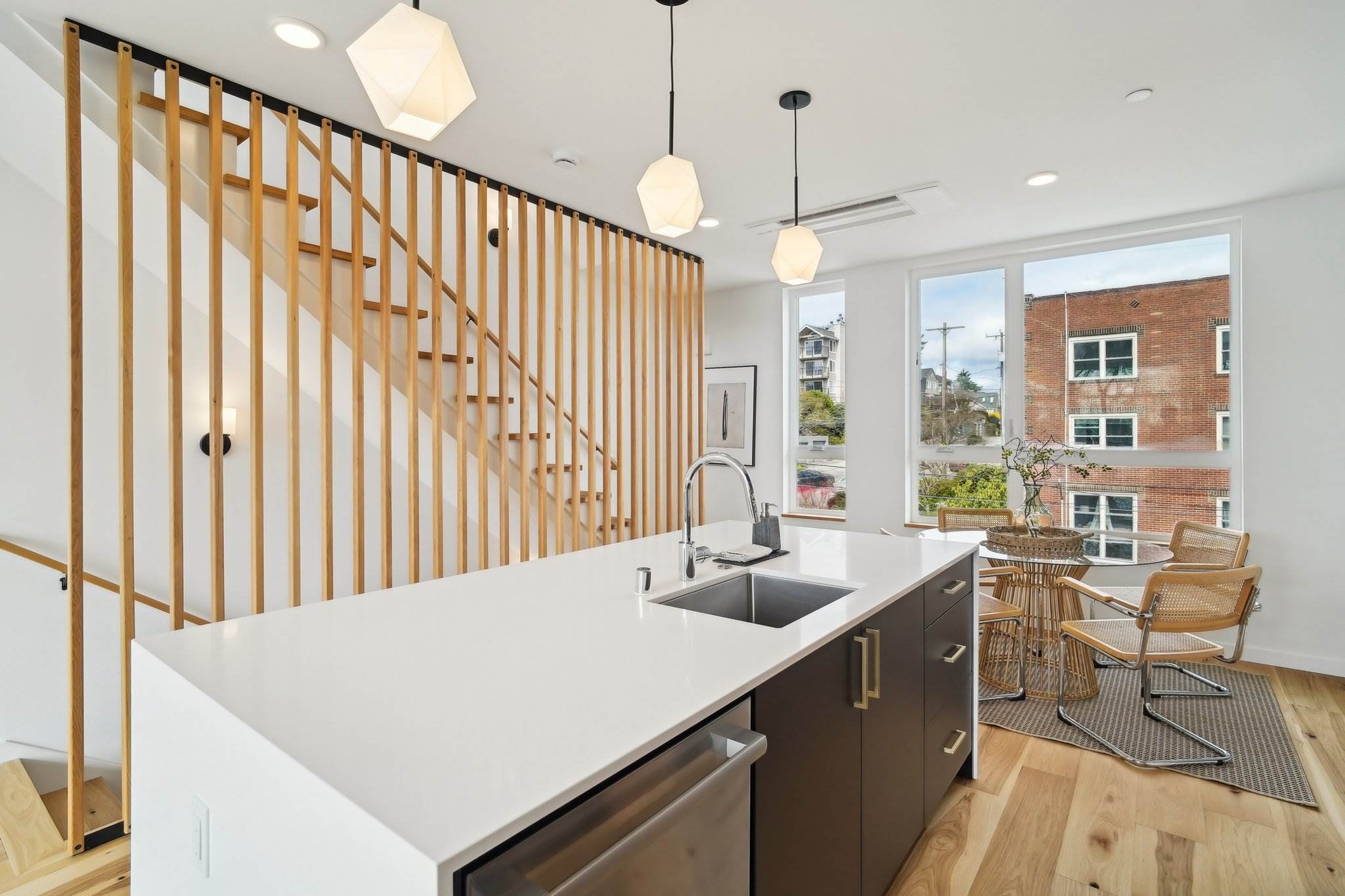 511 Howe St, Seattle, WA 98109