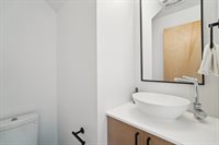 511 Howe St, Seattle, WA 98109