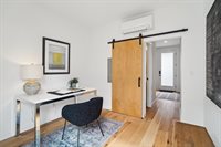 511 Howe St, Seattle, WA 98109