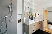 511 Howe St, Seattle, WA 98109