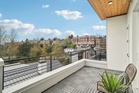 511 Howe St, Seattle, WA 98109
